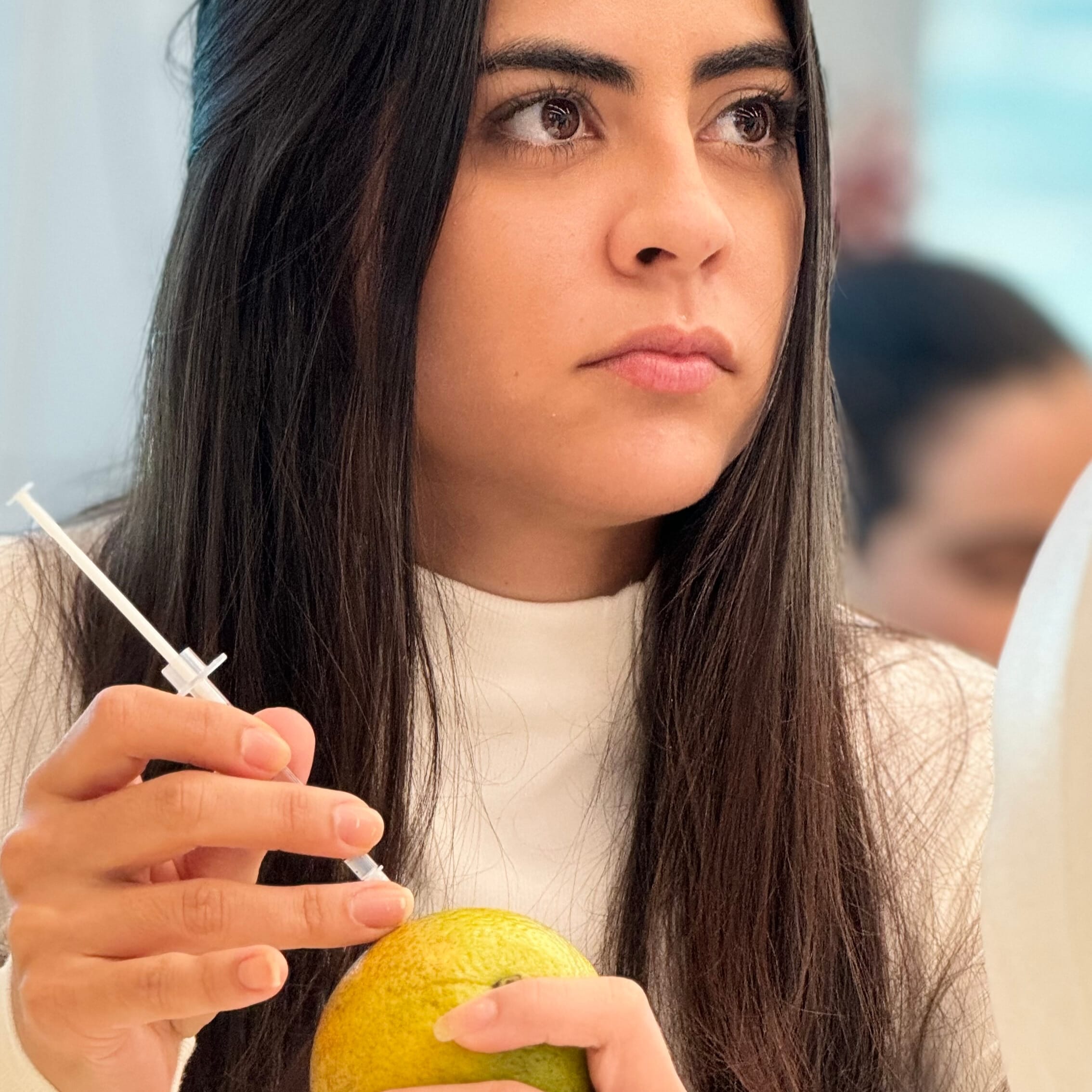 foto de aluna do instituto bahia face testando aplicacao